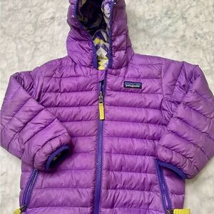 Patagonia - Toddlers' Reversible Down Sweater Hoodie - EUC